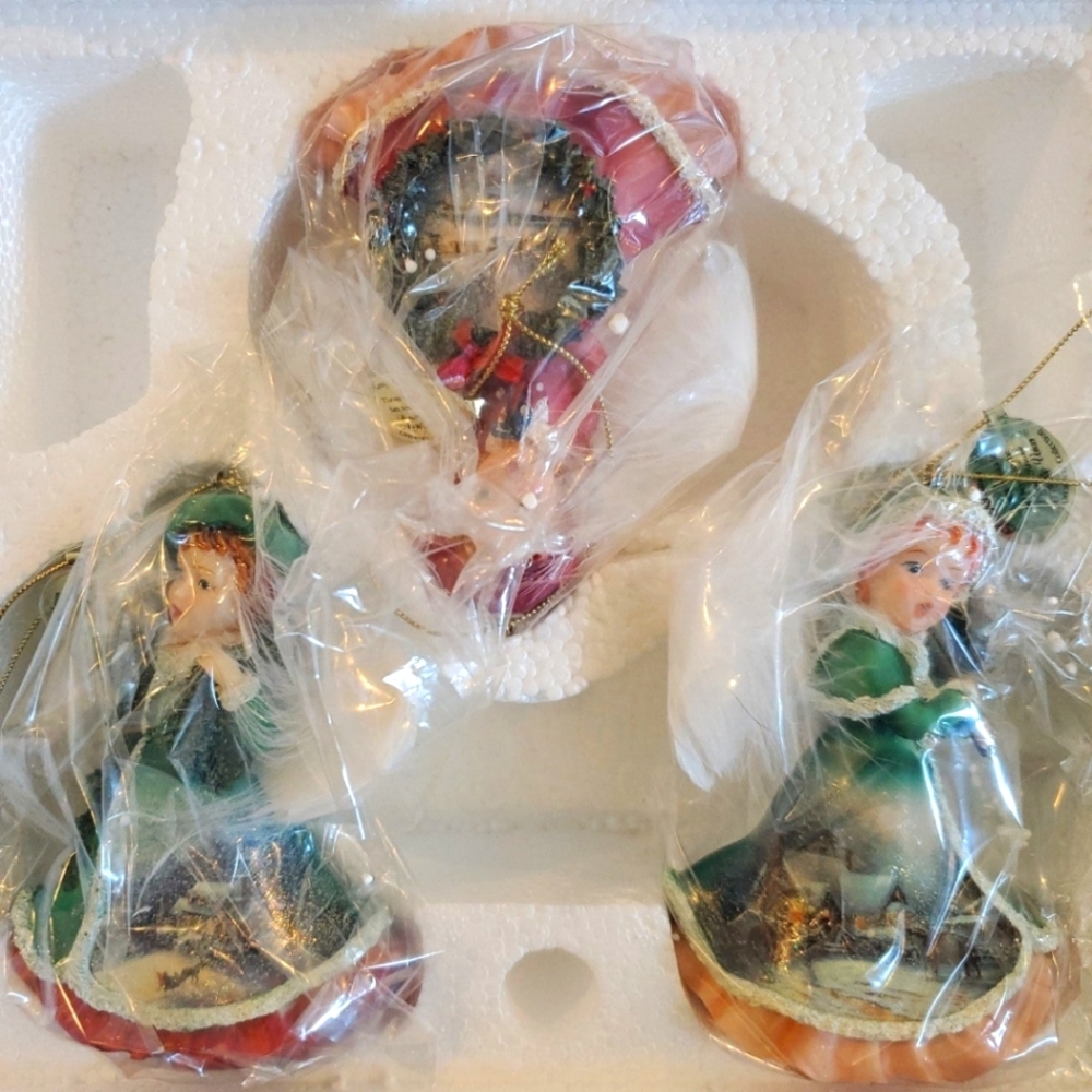 Thomas Kinkade Angelic voices ornaments   set
